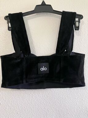 ALO Yoga Winter Break Micro Corduroy ribbed Sports Bra Black cropped top size XS